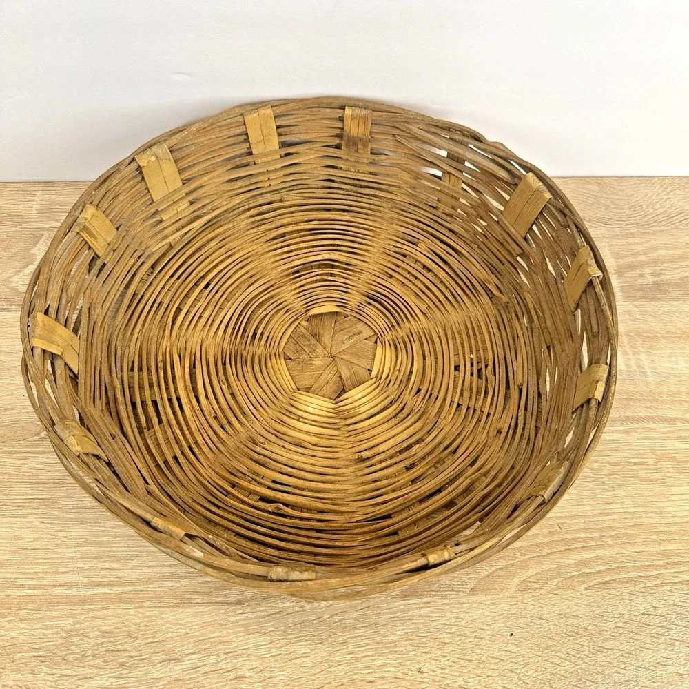 Handmade round woven